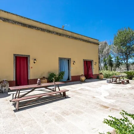 Κατάλυμα σε φάρμα Le Palmentelle - Masseria Con Piscina